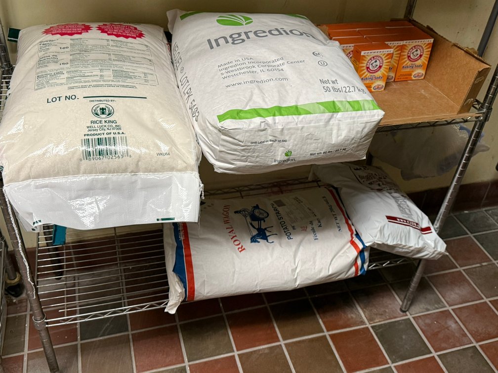 Large Bags of Rice, Potato Starch, Baking Soda, Oolong Tea & Corn Starch