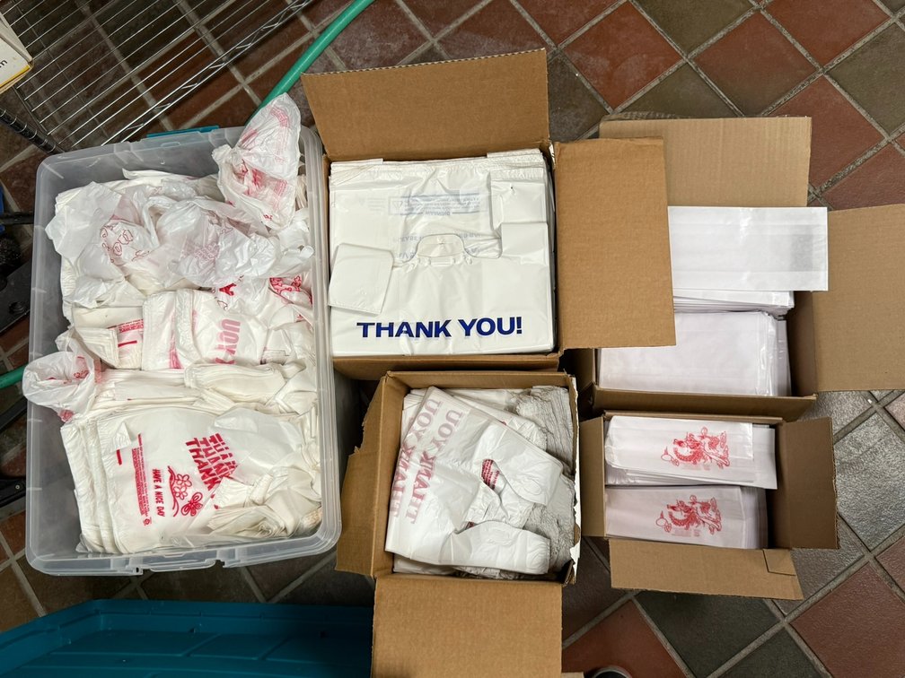 To-Go Plastic Bags & Grease Resistant Bags