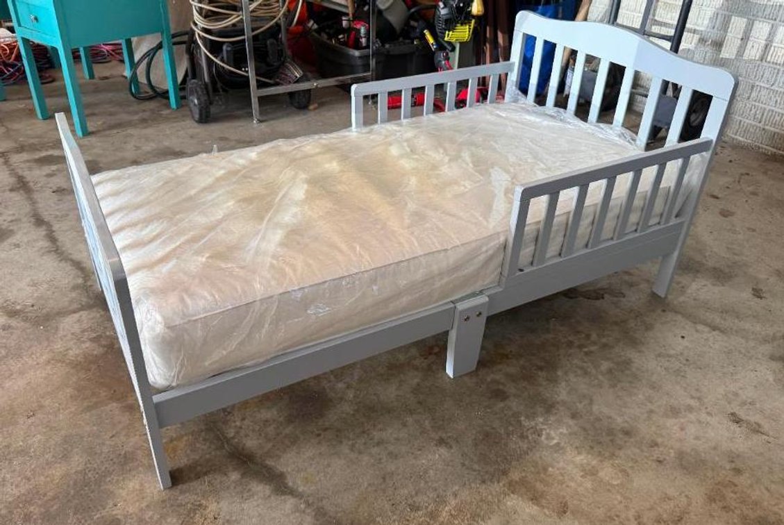 Twin Bed Frame w/ Mattress