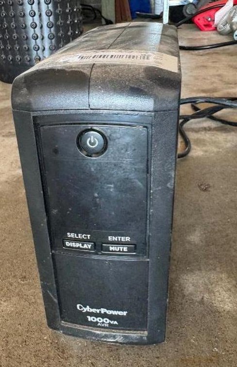 CyberPower 1000va AVR Battery Backup and Power Supply