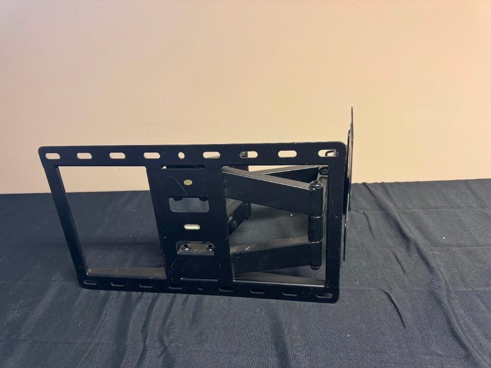Wall-Mount TV Bracket, 100lbs