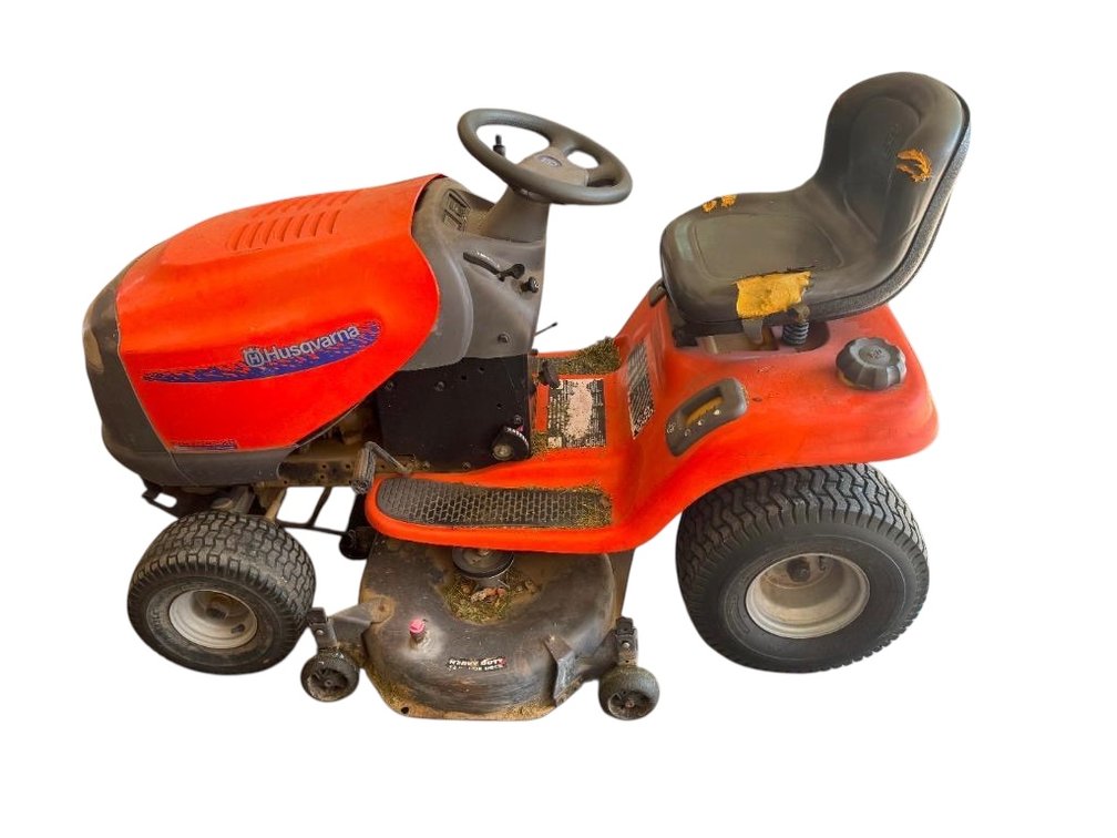 Husquvarna Riding Lawn Tractor, Model TTH1542xp, 3,298 Hours, Runs Good