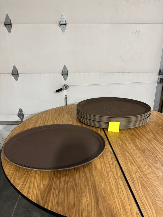 (13) Round Serving Trays