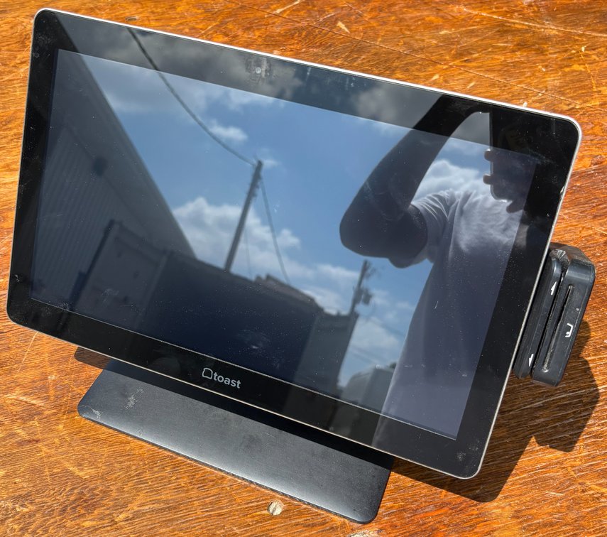 ELO LED Touch Screen POS Monitor w/ Card Reader