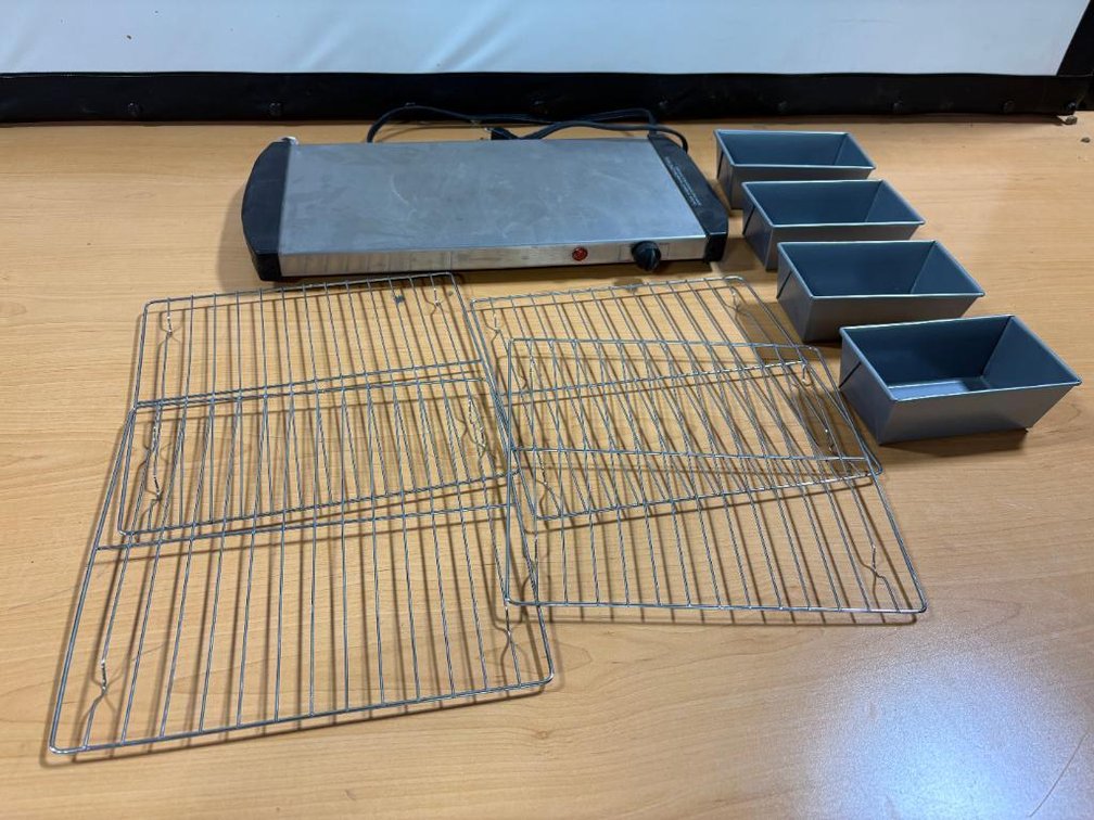 Electric Griddle/Skillet w/ Cooling Racks, Bread Pans