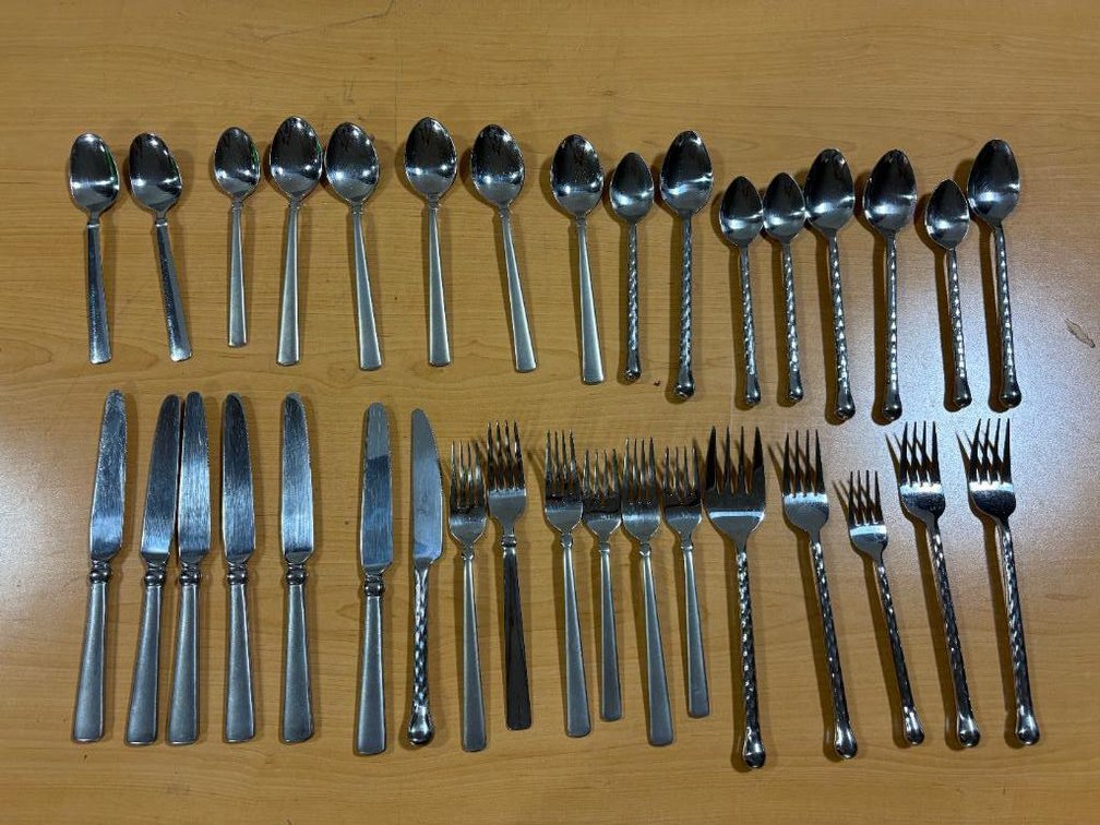 Silverware, 16 Spoons, 11 Forks, 7 Knives