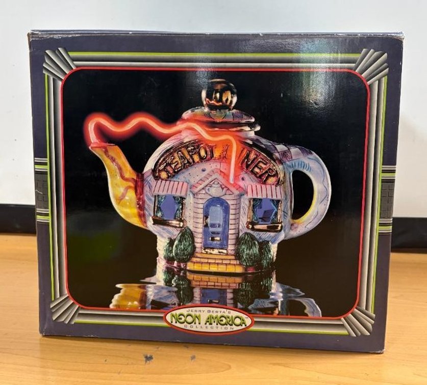 Jerry Berta's Neon America Collection Lighted Diner Teapot, Neon, w/ Orig. Box