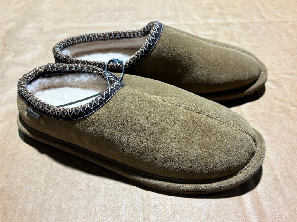 Bearpaw Tan Suede Slippers Men's Size 8