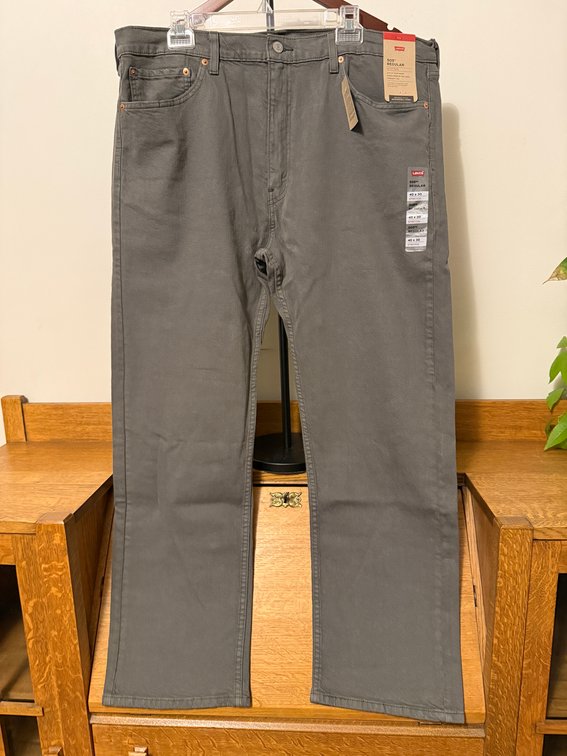 New w/ Tags, Levi's 505 Regular Size 40 x 30 Stretch 5-Pocket Levi's Ease Pants / Jeans