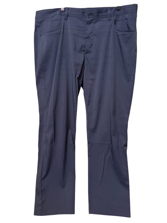 Tommy Bahama Size 40 x 30 Performance 5-Pocket Pants, 95% Recycled Polyester, 5% Spandex
