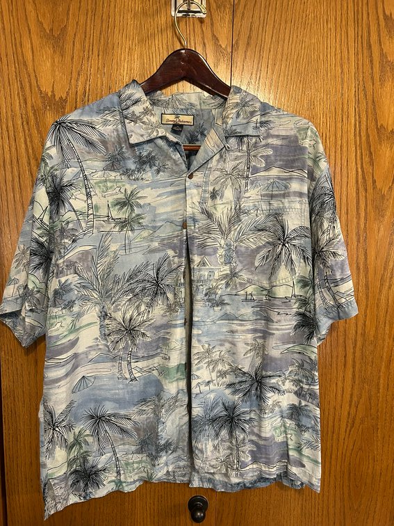 Tommy Bahama Hawaiian Button Down Shirt, Size XL, 100% Silk, Good Cond.