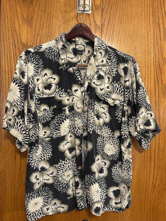 Tommy Bahama Hawaiian Button Down Shirt, Size L, 100% Rayon, Good Cond.