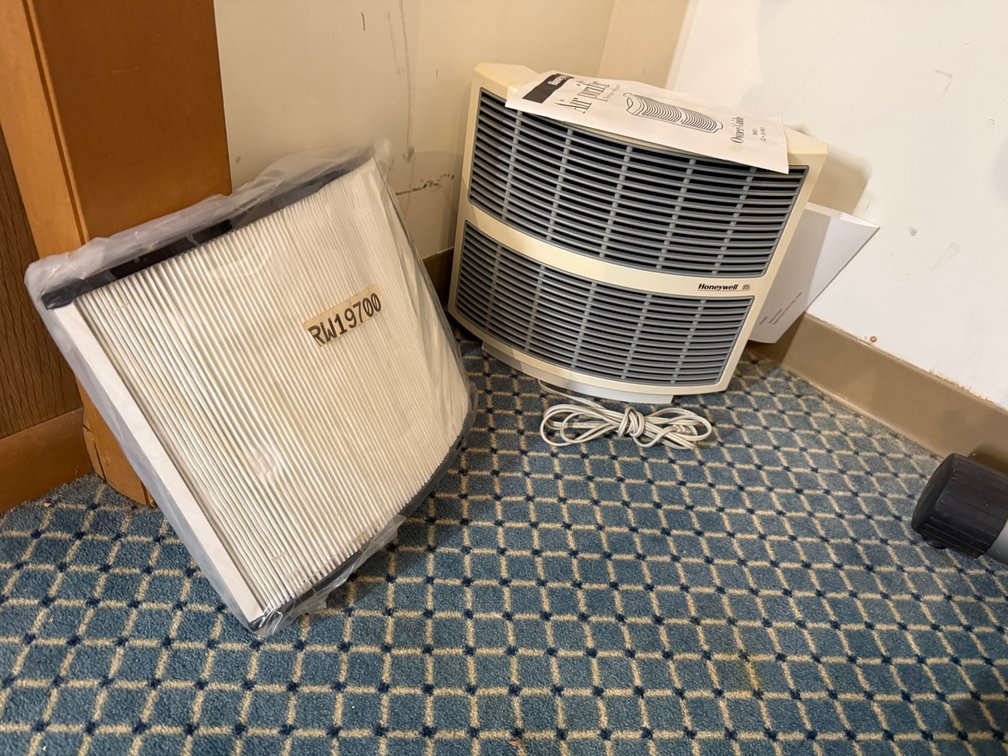 Honeywell Air Purifier Model 85L w/ Filter and Manual