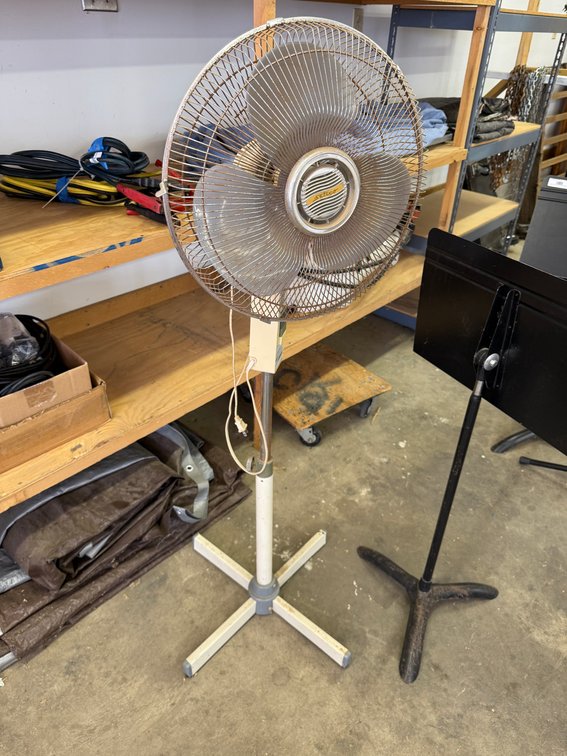 Kuo Jun Model No. ST-1602 Pedestal Household Fan