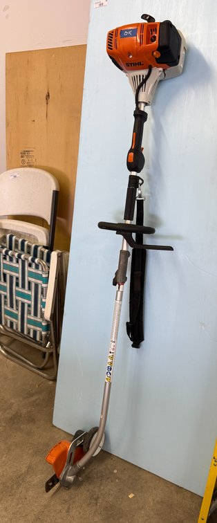 Stihl KM131R Kombimotor w/ Edger Attachment, Gas Powered, 2-Stroke Gas