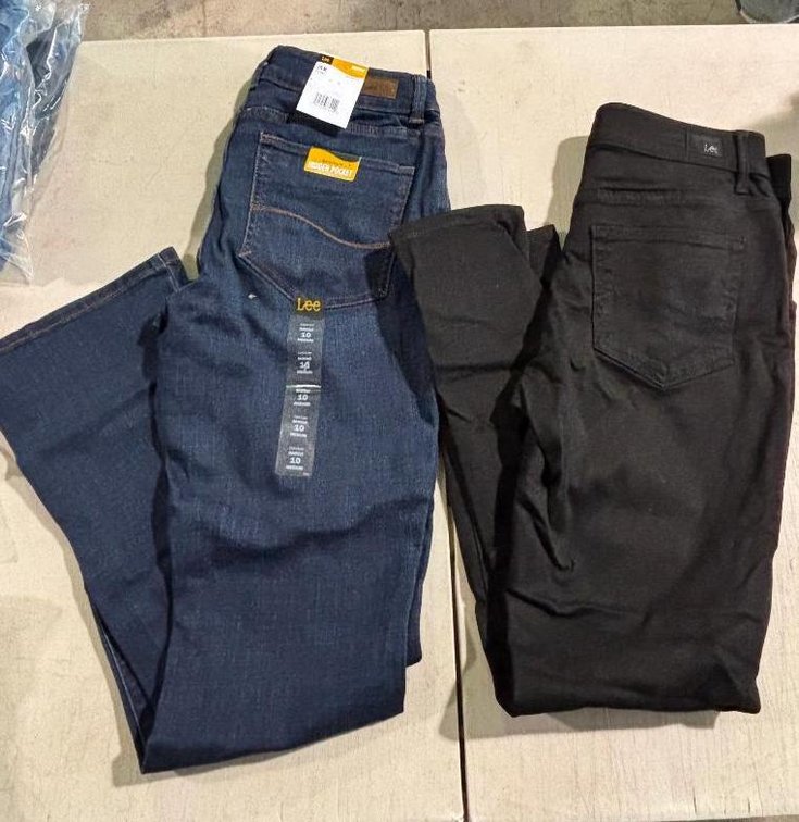 2 Pair, New Lee Pants, Size 10 Medium Curve Fit Bootcut Jeans, Size 10Medium  Flex Motion Skinny Leg Pants