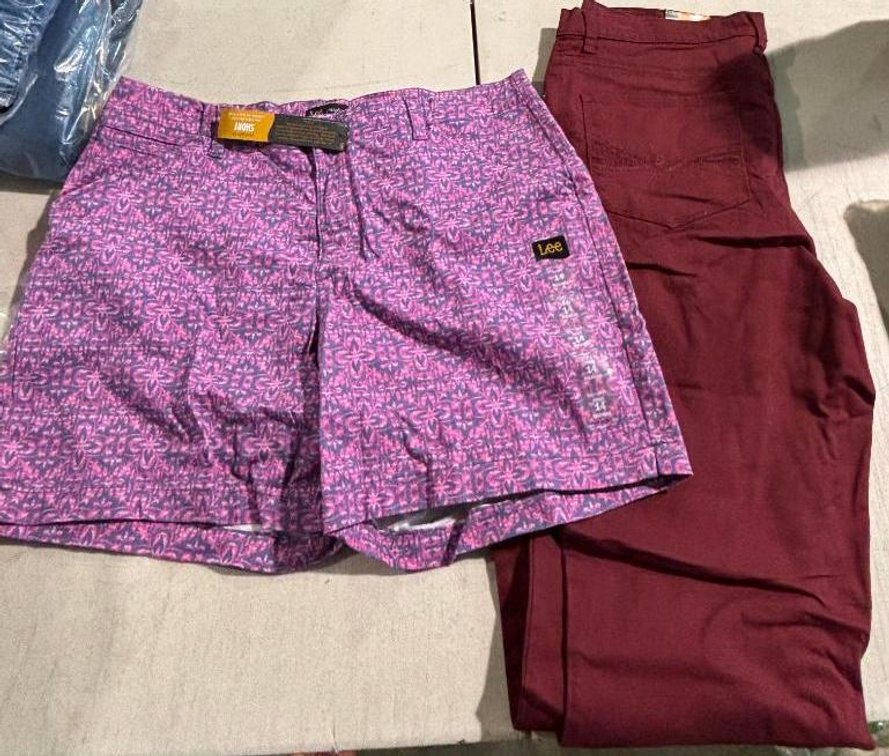 Lee Floral Print Shorts Size 14M, Lee Straight Leg Classic Fit Size 14M Cinnamon Pants, New