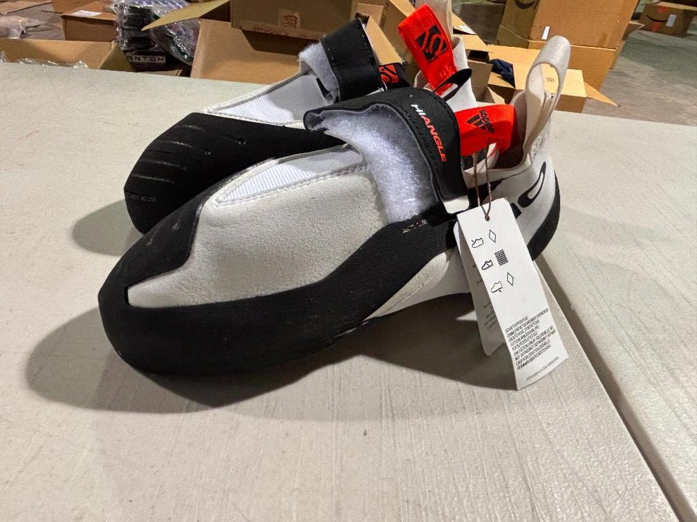 Adidas HiAngle Women's US Size 9-1/2 Climb