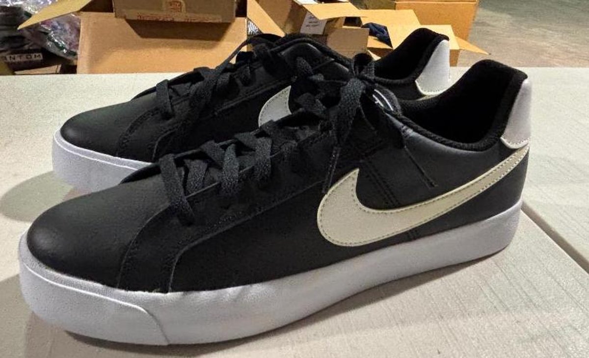 Nike Men's Size 11, Court Royale AC Black & White Shoes