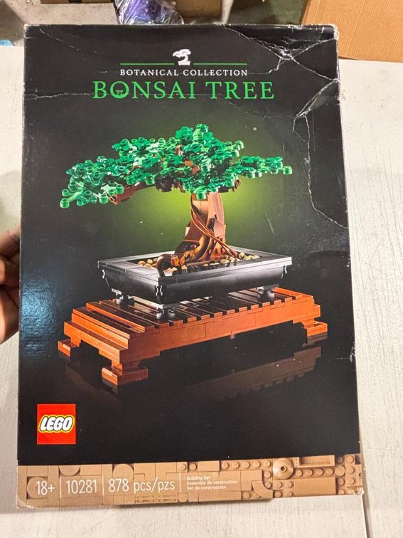 LEGO Botanical Collection Bonsai Tree no. 10281, 878 Piece Building Set