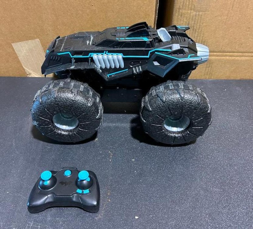 DC Comics All-Terrain Batmobile Remote Control Vehicle