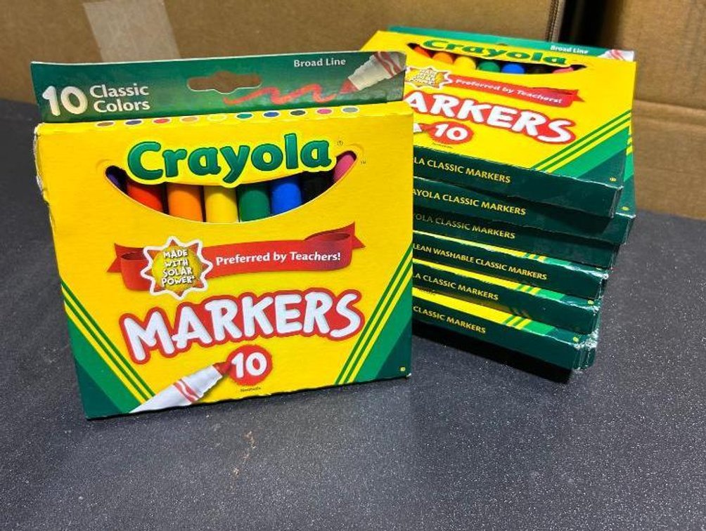 (8) Crayola Classic Color Broad Line Markers 10-Count