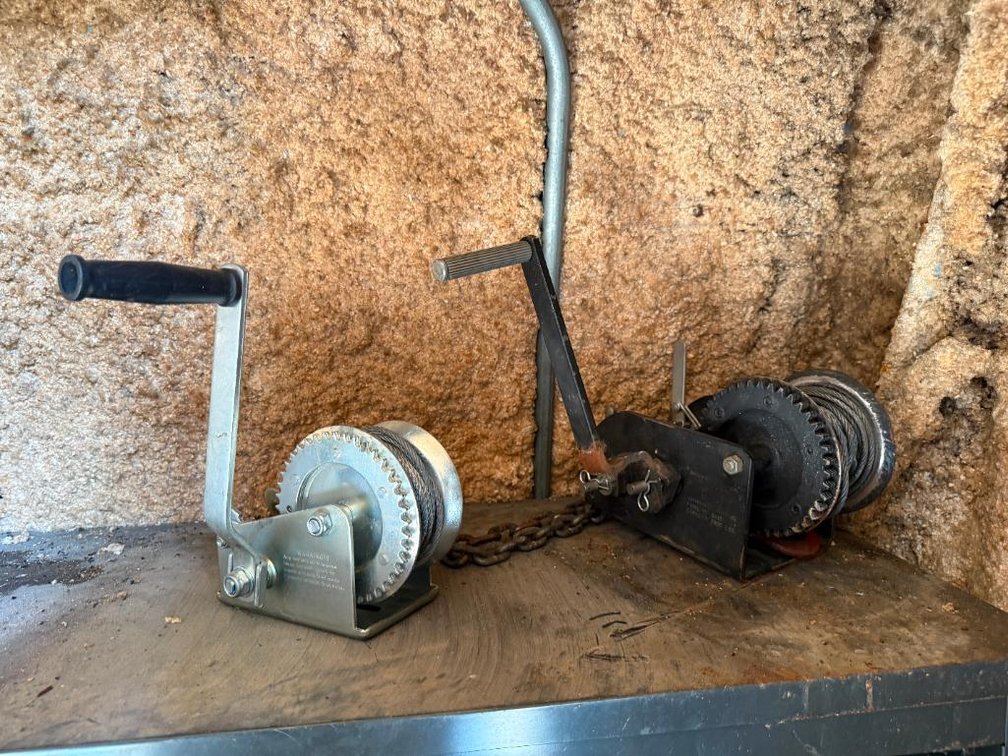 Two Winches, 2,500lb Capacity