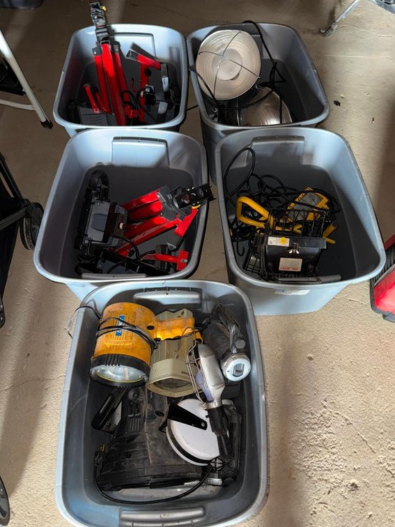 Five Tubs of Shop Lights, Spot Lights, Lighting 