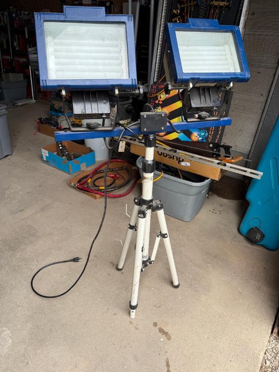 Portable Shop Light on Tripod