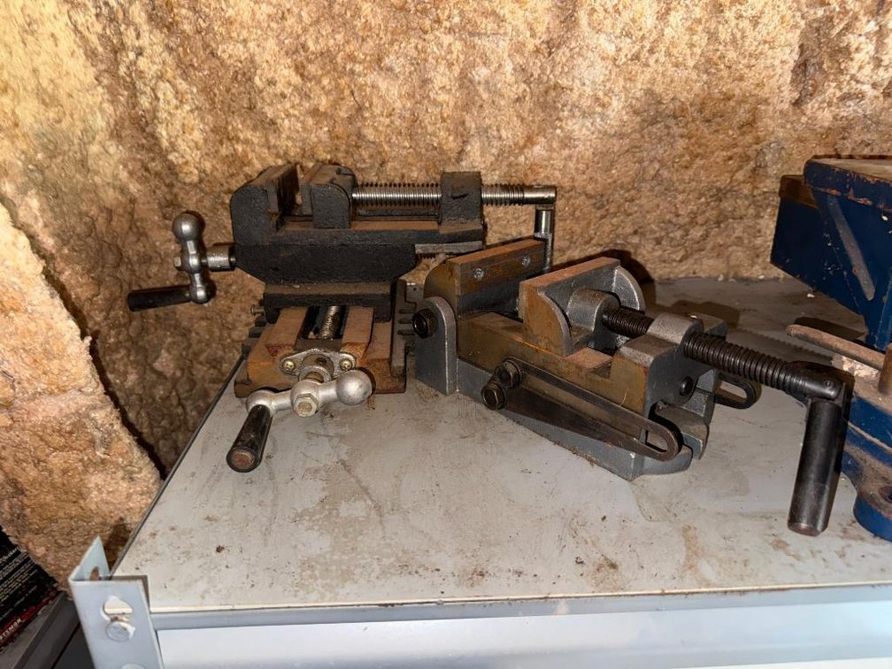 Two HD Vises