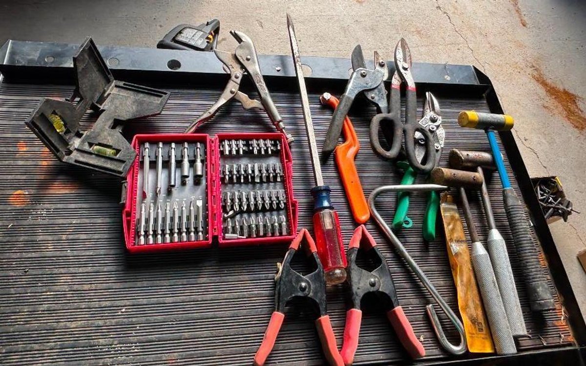 Large Group of Hand Tools, Spring Clamps, Screwdriver Tip Set, Snips, Pliers, Mallets, Etc\uFFFd