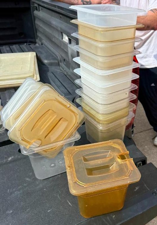 Lot of 8, 1/6 Size Cold Food Pans w/ Lids
