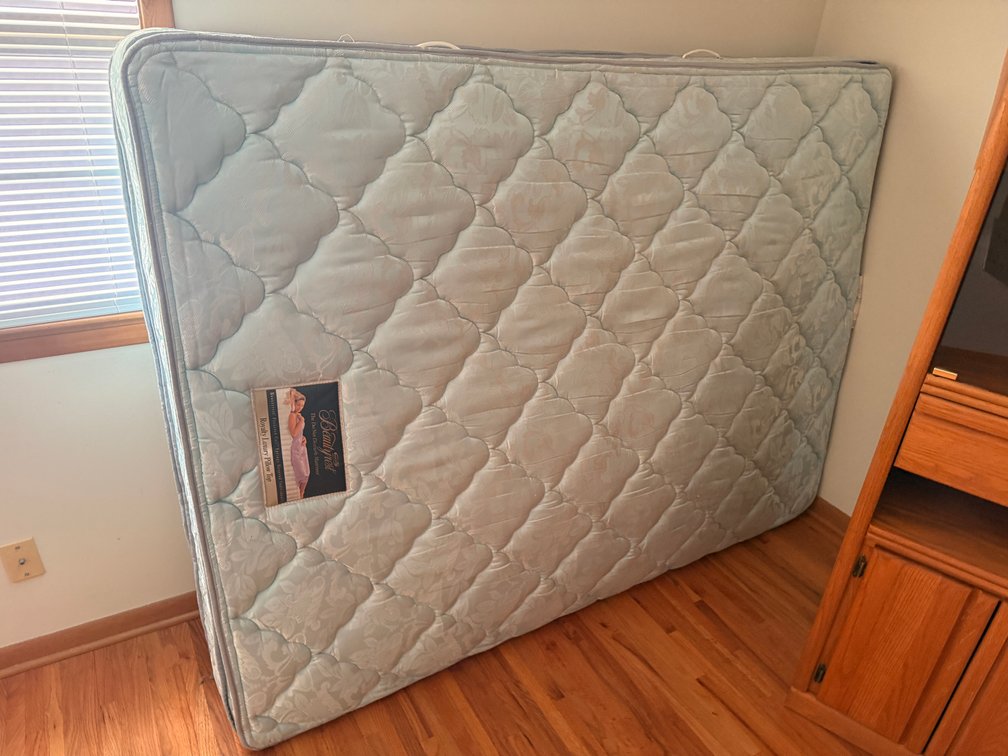 Simmons Beautyrest Royalty Luxury Pillow Top Mattress, Clean, From Guest Room