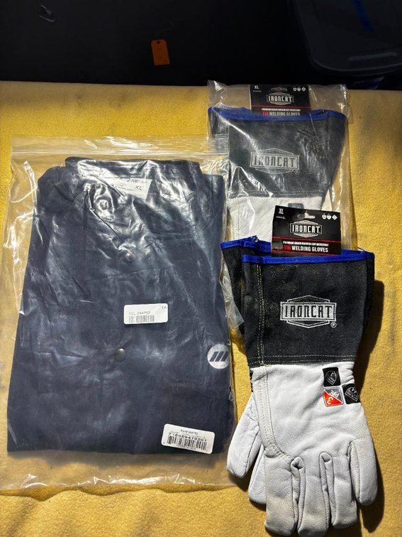 New, Welding Jacket and Welding Gloves, Ironcat and Miller, Size XL