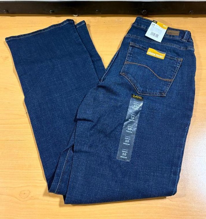 New Lee Jeans Size 10M Rebel Bootcut Curvy Fit 5-Pocket Jeans, 10 Medium