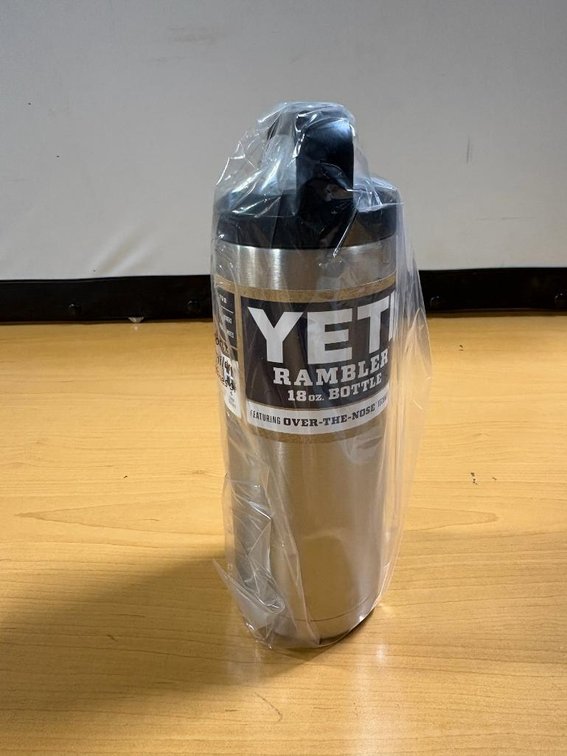 New, YETI Stainless Steel 18oz Rambler Bottle