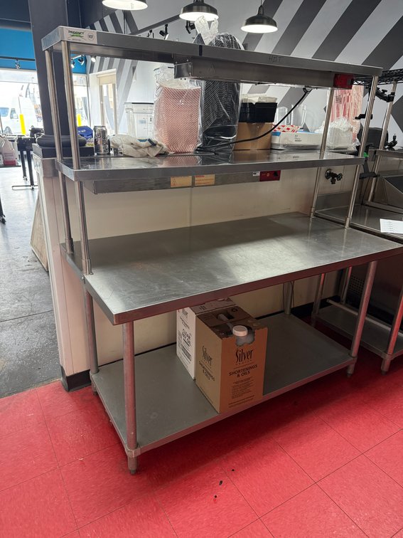 Regency Stainless Steel Prep Table w/ Lower Shelf, Upper 2 Shelves, Avantco Heat Lamp, 60in x 30in