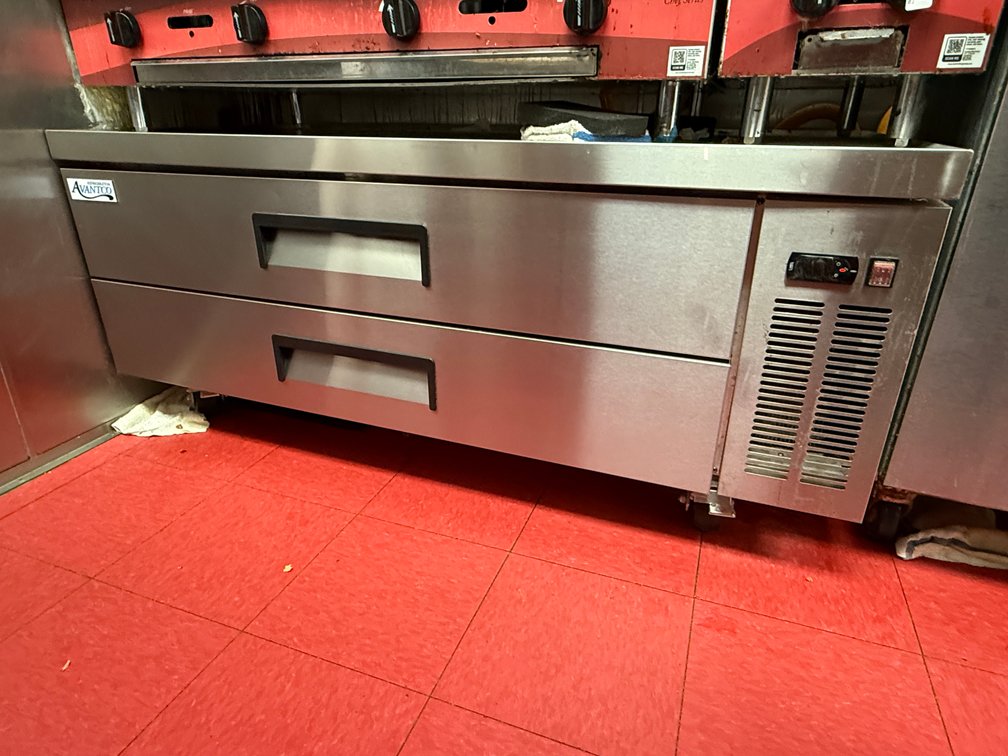 Avantco 60in Refrigerated 2-Drawer Chef Base on Mobile Base, Clean, 60in x 32in x 26in H