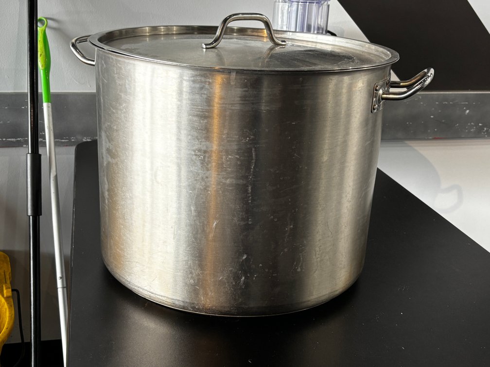 Winco Stainless Steel Stock Pot w/ Lid, Model SST-60 - LARGE 60 Quart Pot, Heavy Duty