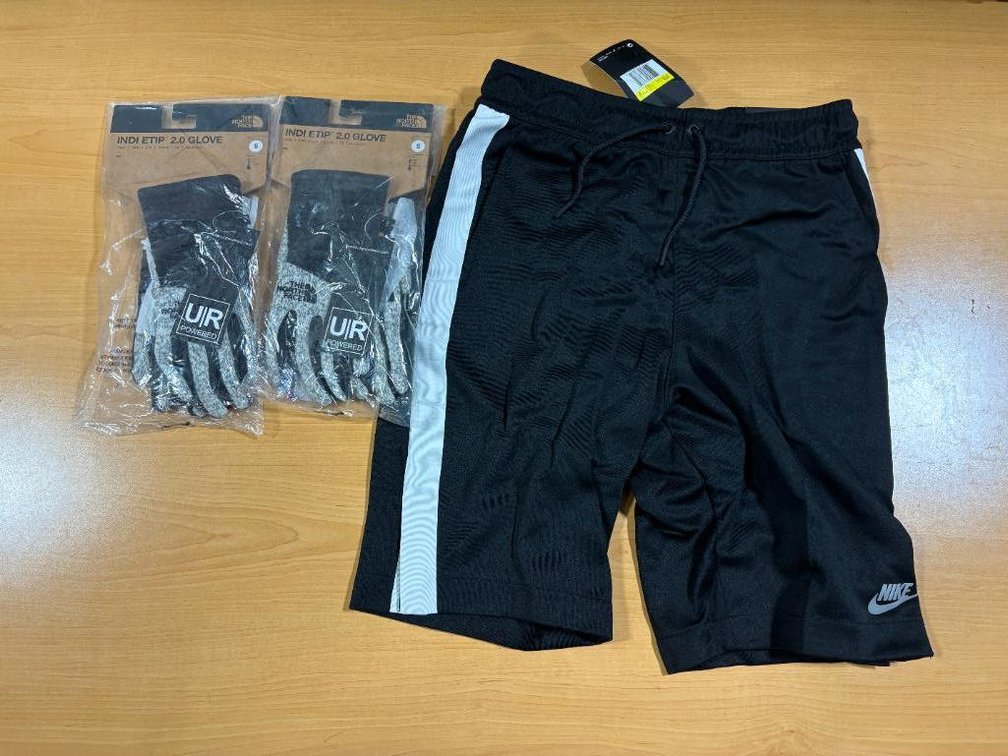 NIKE Size Small Basketball Short, 2 Pair, The North Face, Size Small, Indi Etip 2.0 Gloves