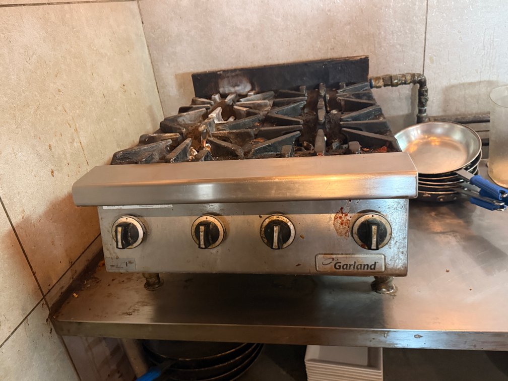 Garland 4-Burner Countertop Gas Range, Buyer May Take Gas Hose