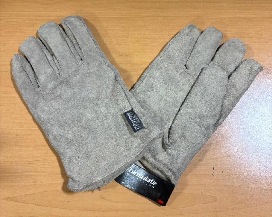 New Pair, Thinsulate Insulated Gloves, 3M