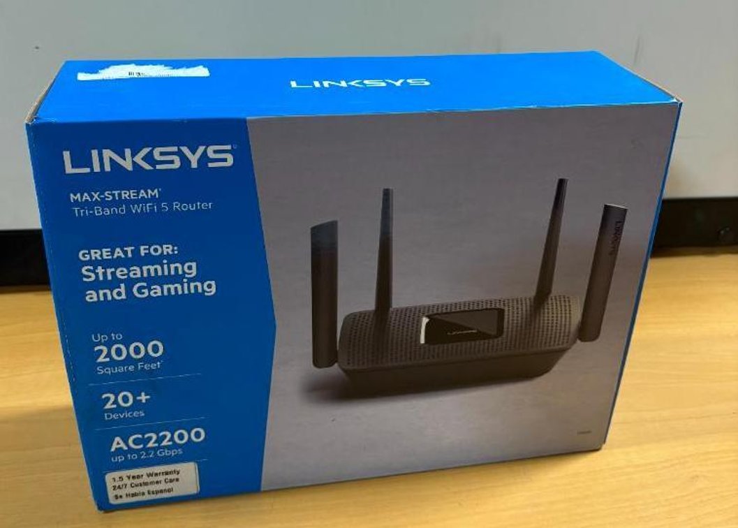 Linksys Max-Stream Tri-Band WiFi 5 Router, Up to 2000ft