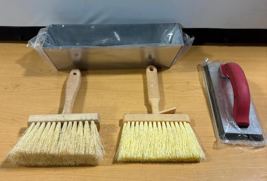 Drywall Tools, Tin Mud Tray, 2 Large Brushes, Trowel