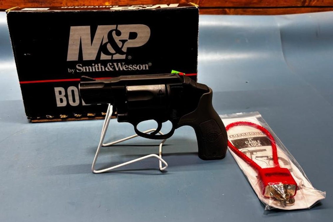 Smith & Wesson Bodyguard 38 w/ Crimson Trace Laser SN: CUX6091