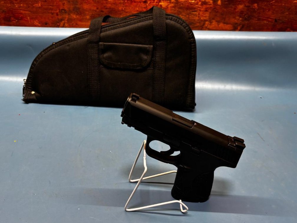 Smith & Wesson M&P 9c 9mm SN: HWD2548