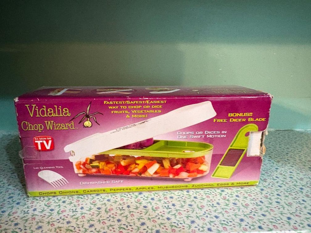 Vidalia Chop Wizard w/ Orig. Box