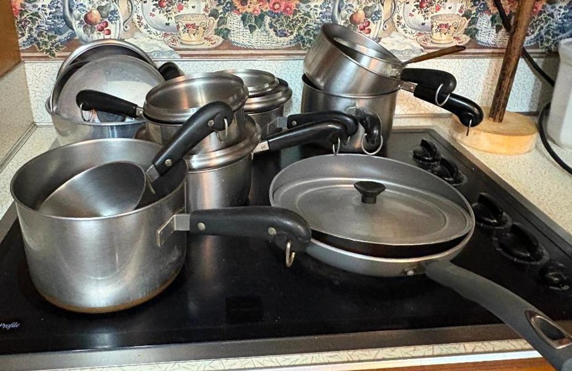 RevereWare Pots and Pans Cookware Set