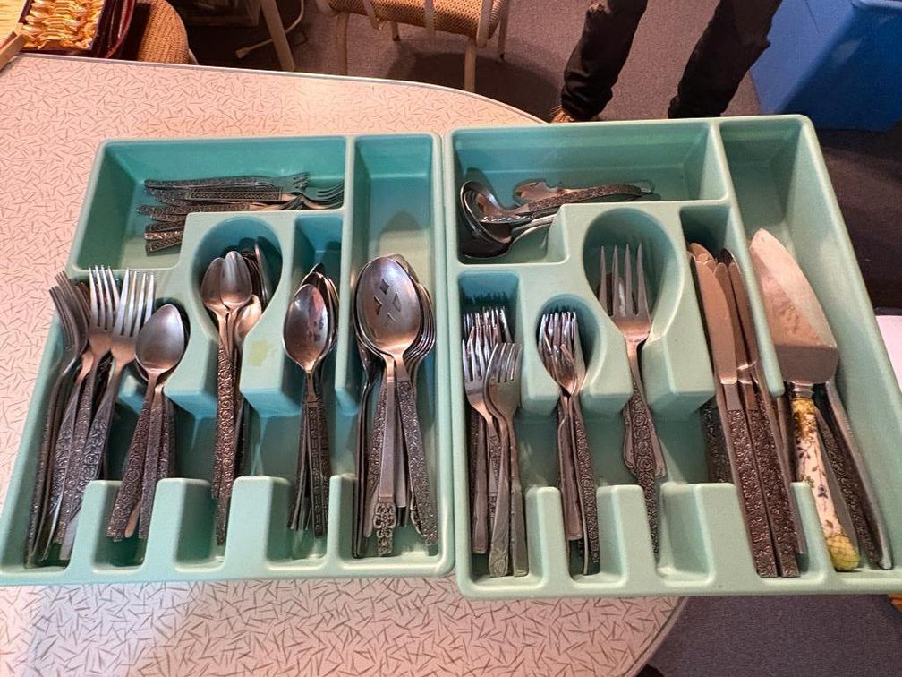 Silverware/Flatware Set
