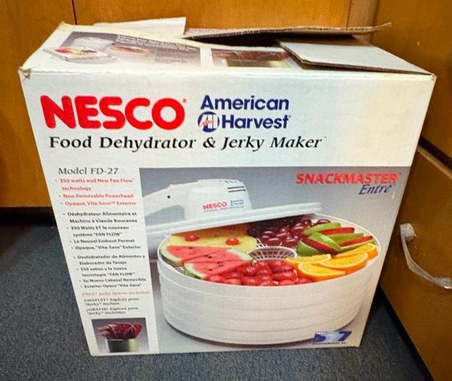 Nesco Food Dehydrator & Jerky Maker, American Harvest